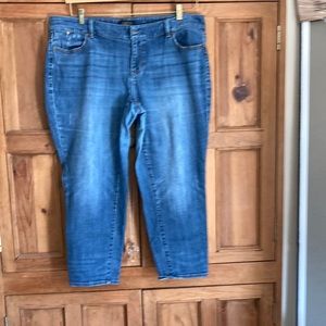 TALBOTS Flawless distressed 5-pocket boyfriend jeans (18wp)